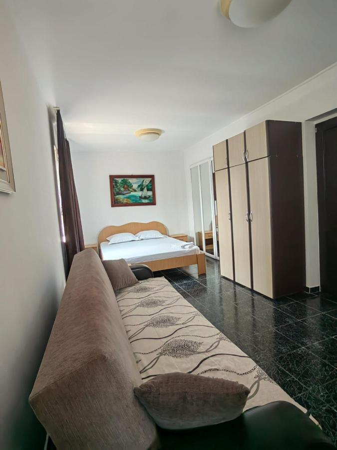 Casa Alexandru Hotel Două Mai Kültér fotó