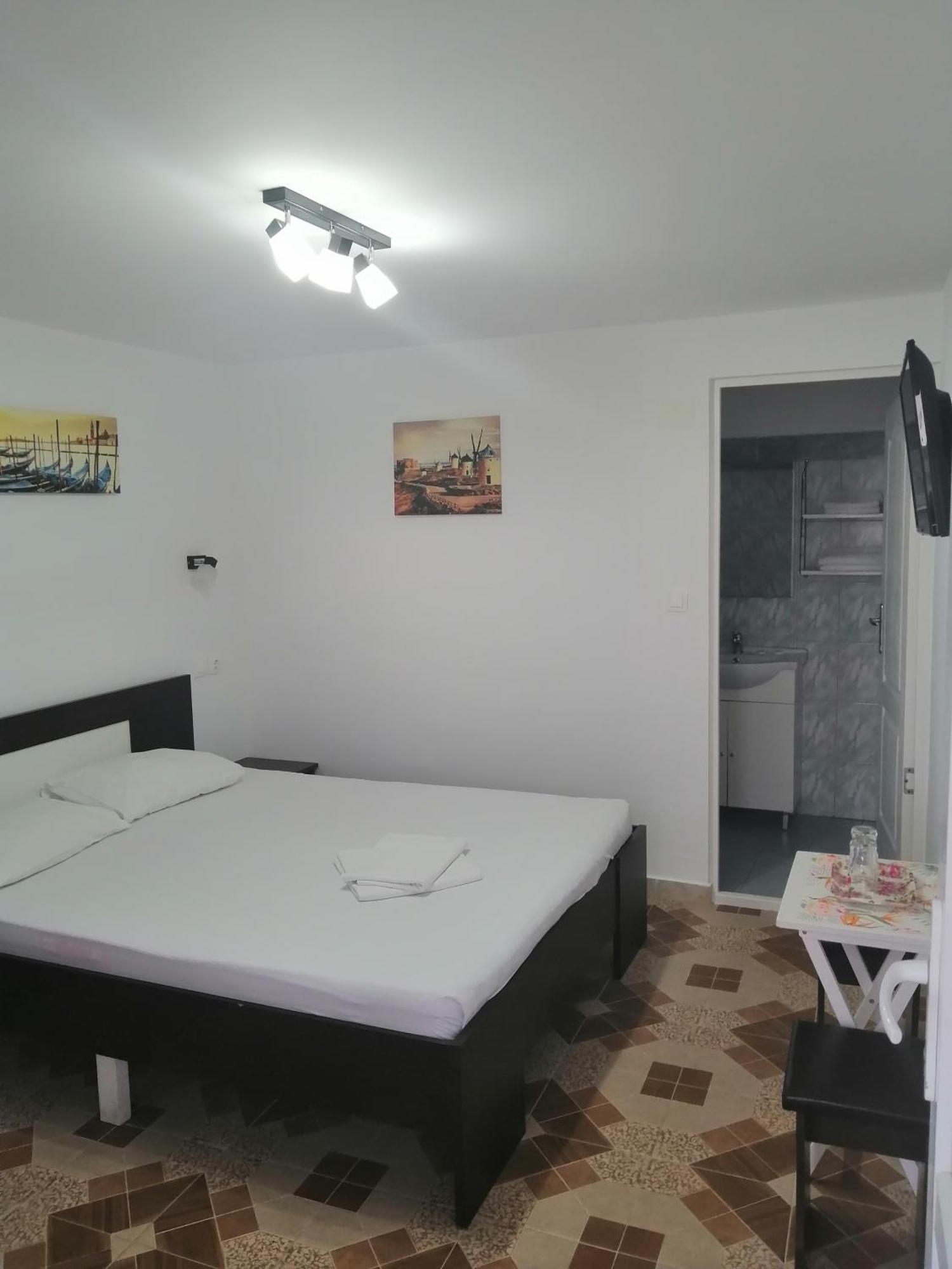 Casa Alexandru Hotel Două Mai Kültér fotó